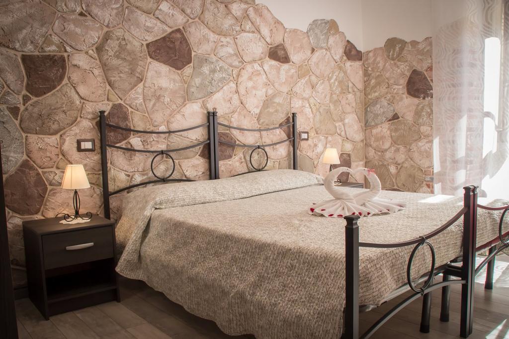 Rocca Pinta Guest House อาลเกโร ภายนอก รูปภาพ