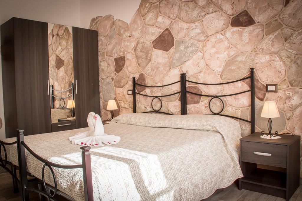 Rocca Pinta Guest House อาลเกโร ภายนอก รูปภาพ